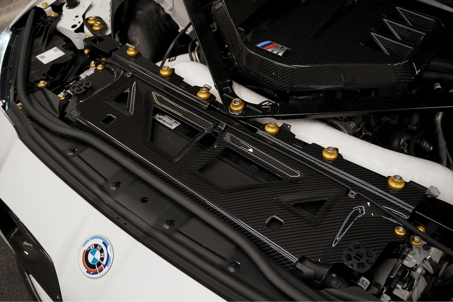 DRY CARBON COOLING SHROUD PANEL – BMW G80/G82/G87