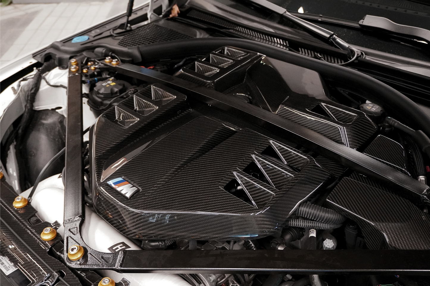 DRY CARBON ENGINE COVER – BMW G80 M3, G82/G83 M4, & G87 M2